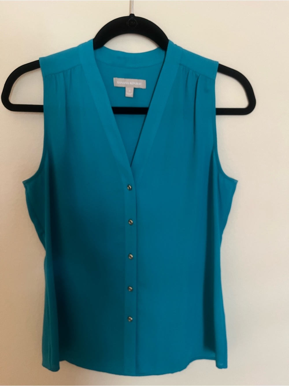 Banana Republic Teal Sleeveless V-Neck Button Front Shell